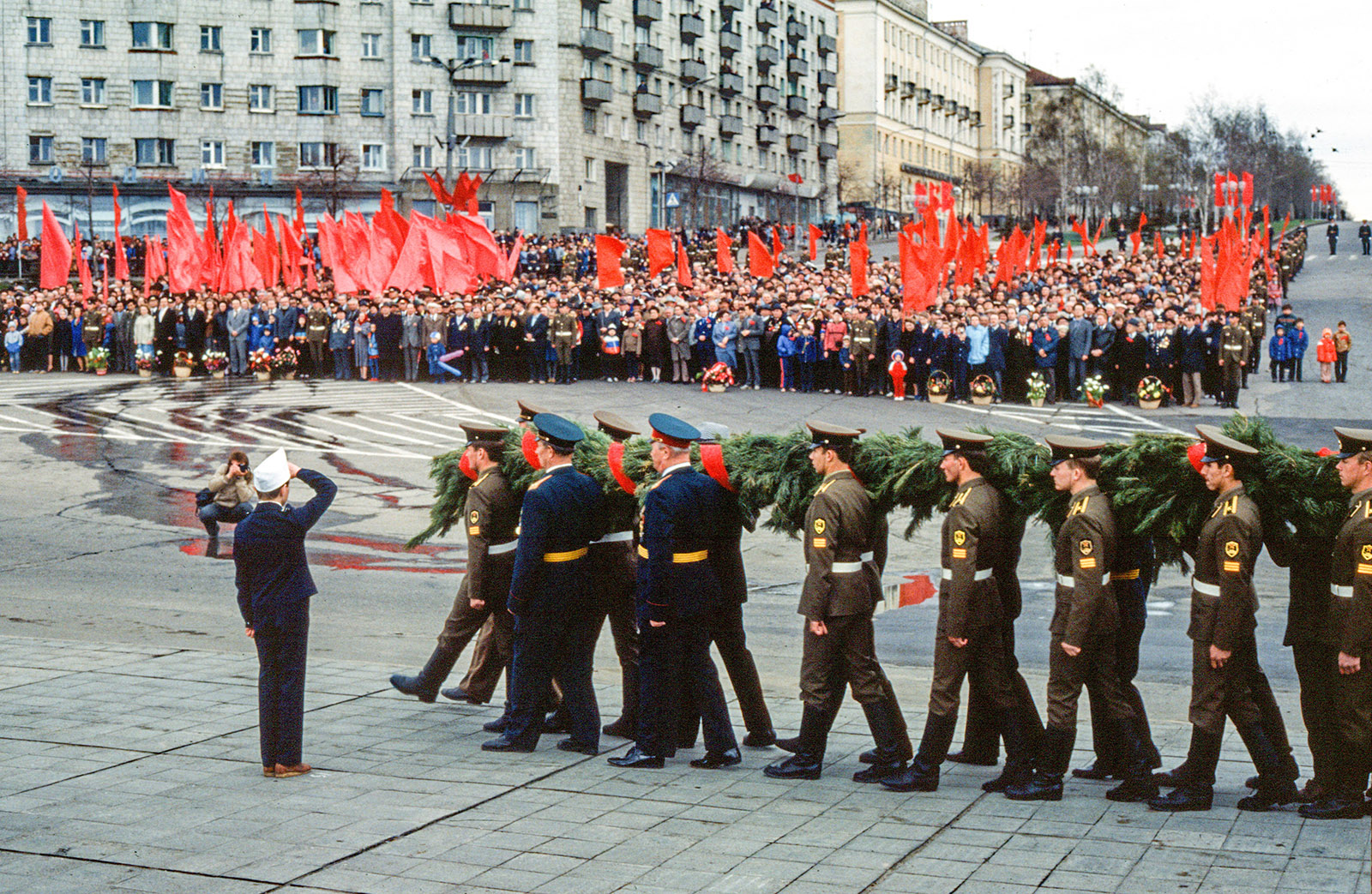 Празднование 9 Мая в Ульяновске в 1985 году / 9 Мая 1985 / История  Ульяновска / Годы и люди